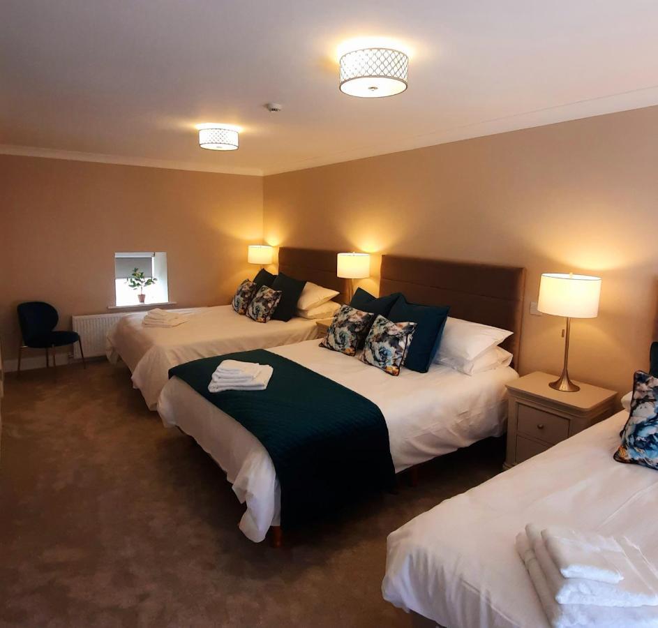 The Dolphin Hotel Crossmolina 외부 사진