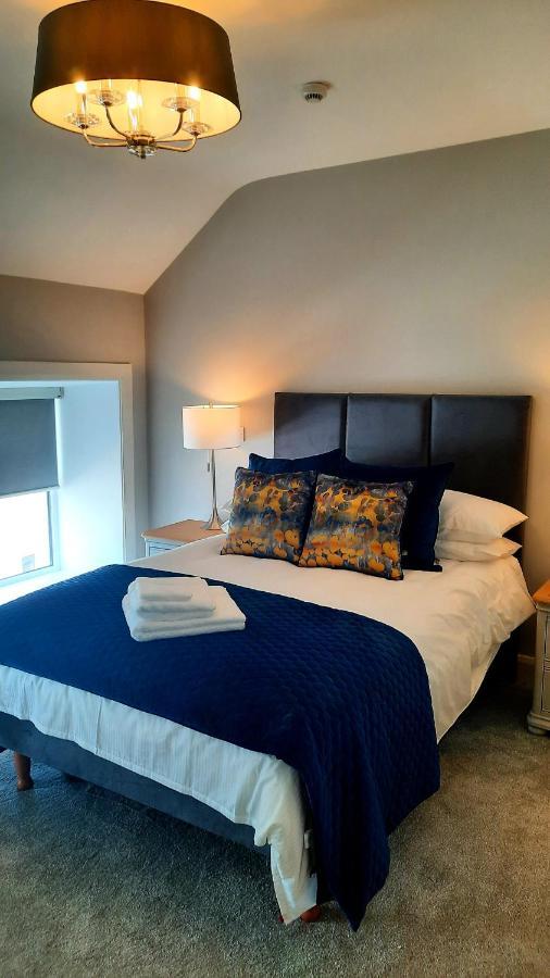The Dolphin Hotel Crossmolina 외부 사진