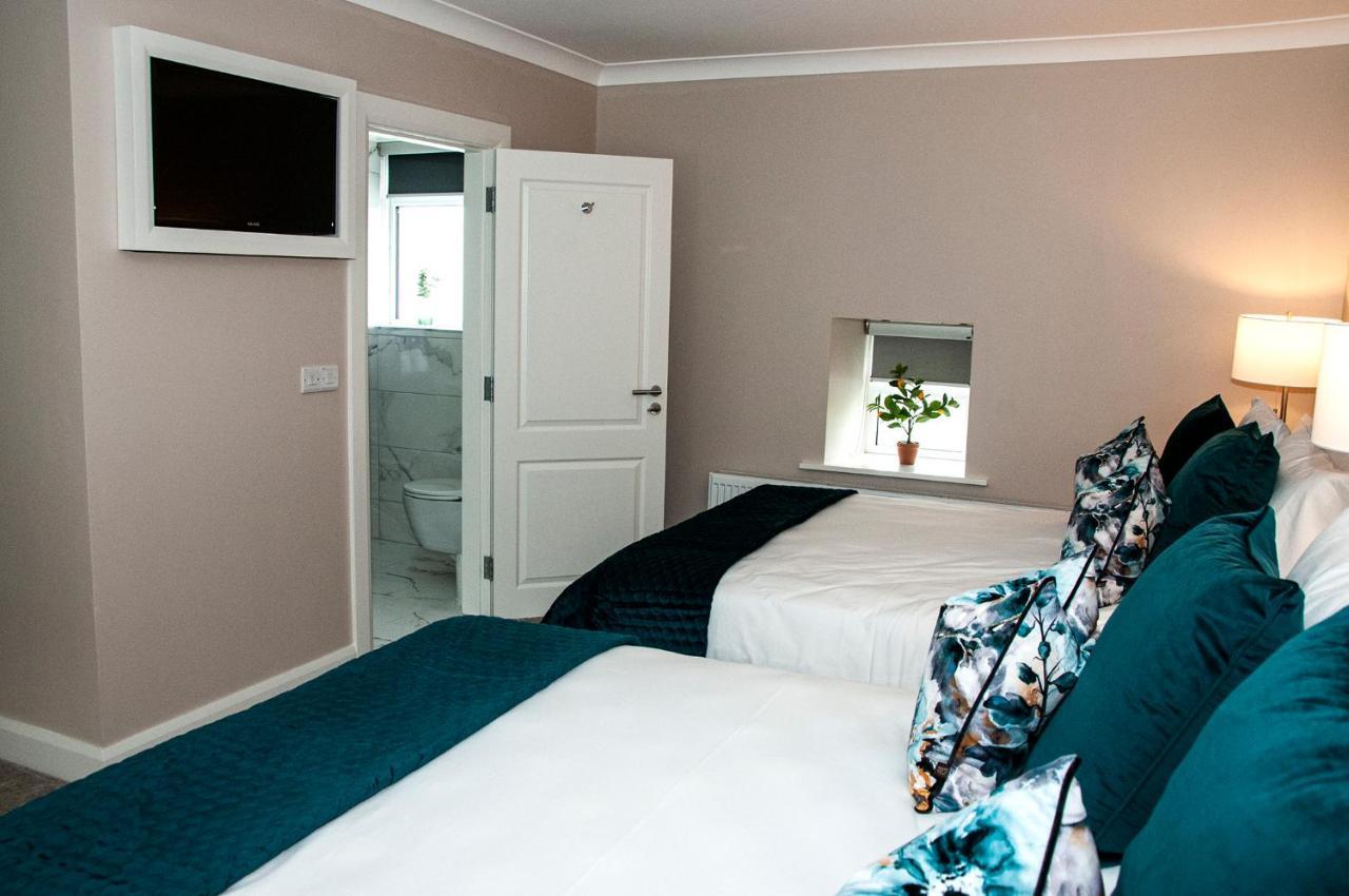 The Dolphin Hotel Crossmolina 외부 사진