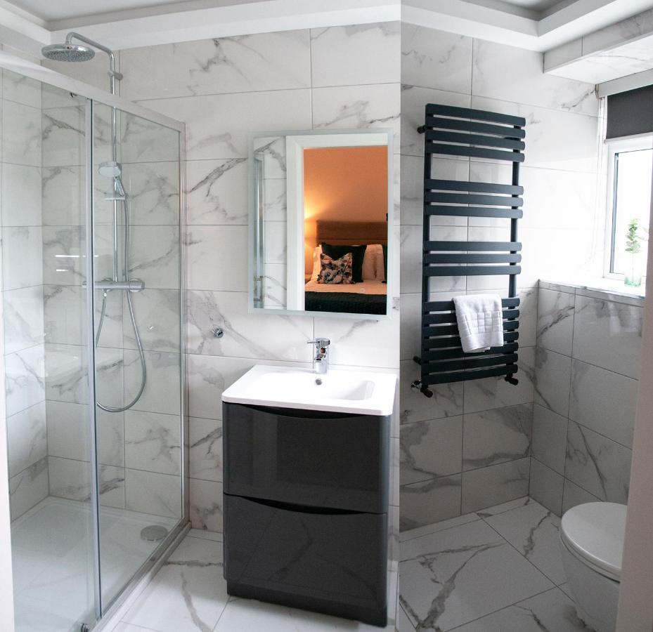 The Dolphin Hotel Crossmolina 외부 사진